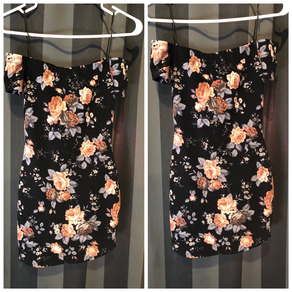 Off the shoulder floral bodycon dress